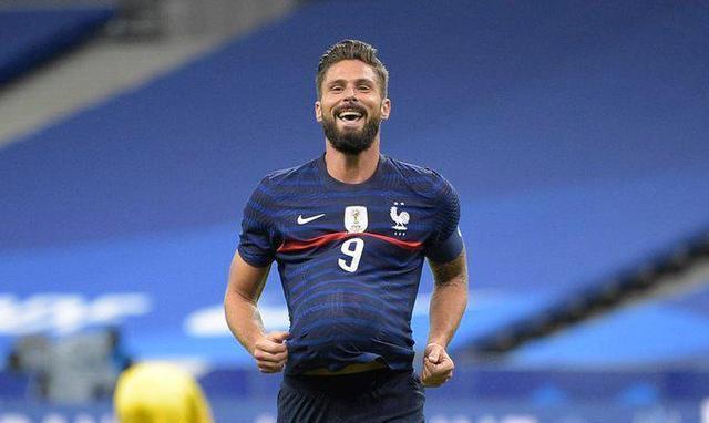 罗马横扫那不勒斯，科瓦契奇完成帽子戏法