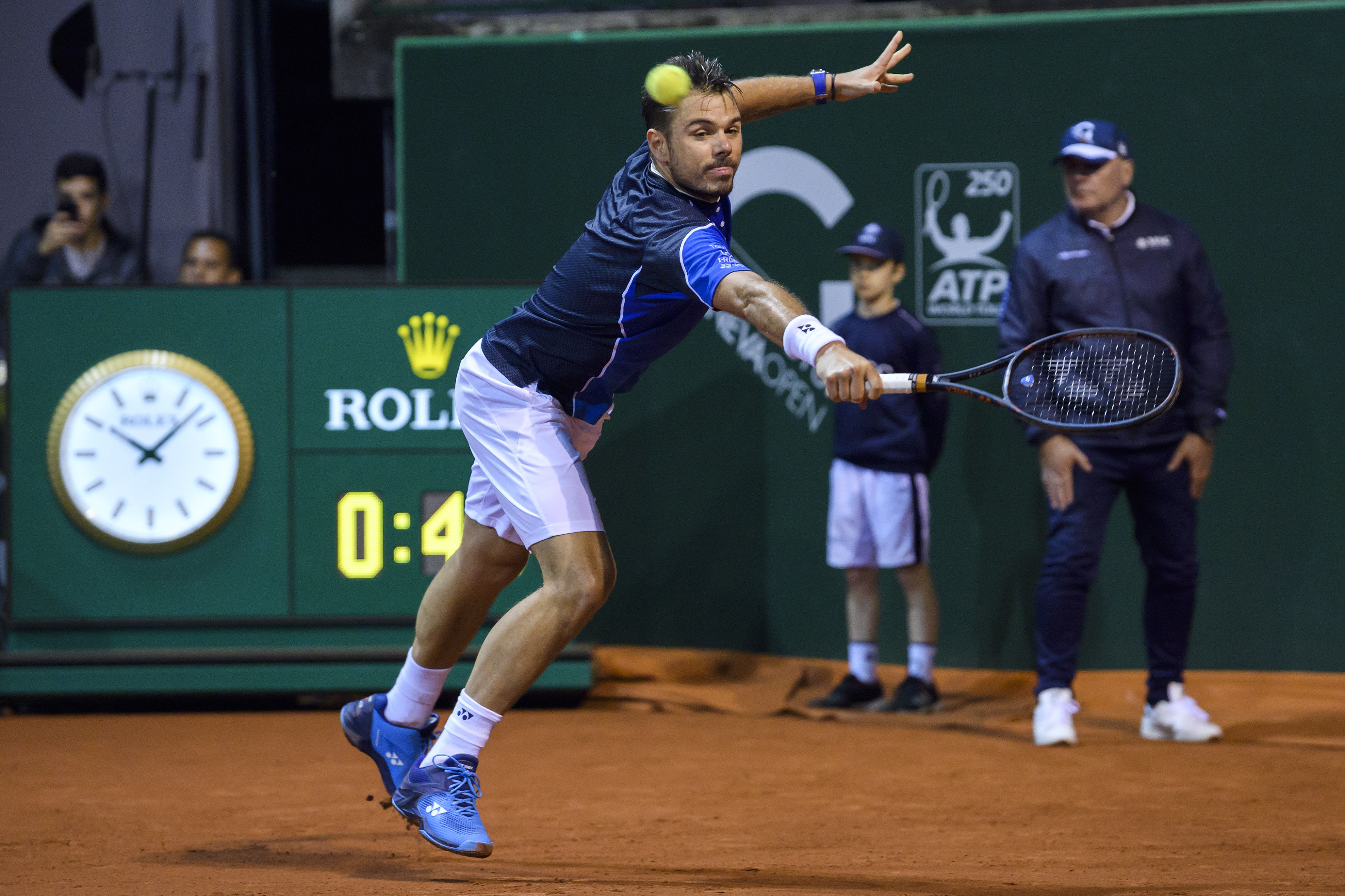 世界网球队绝地反击英国网球队，瓦林卡绝境逆转