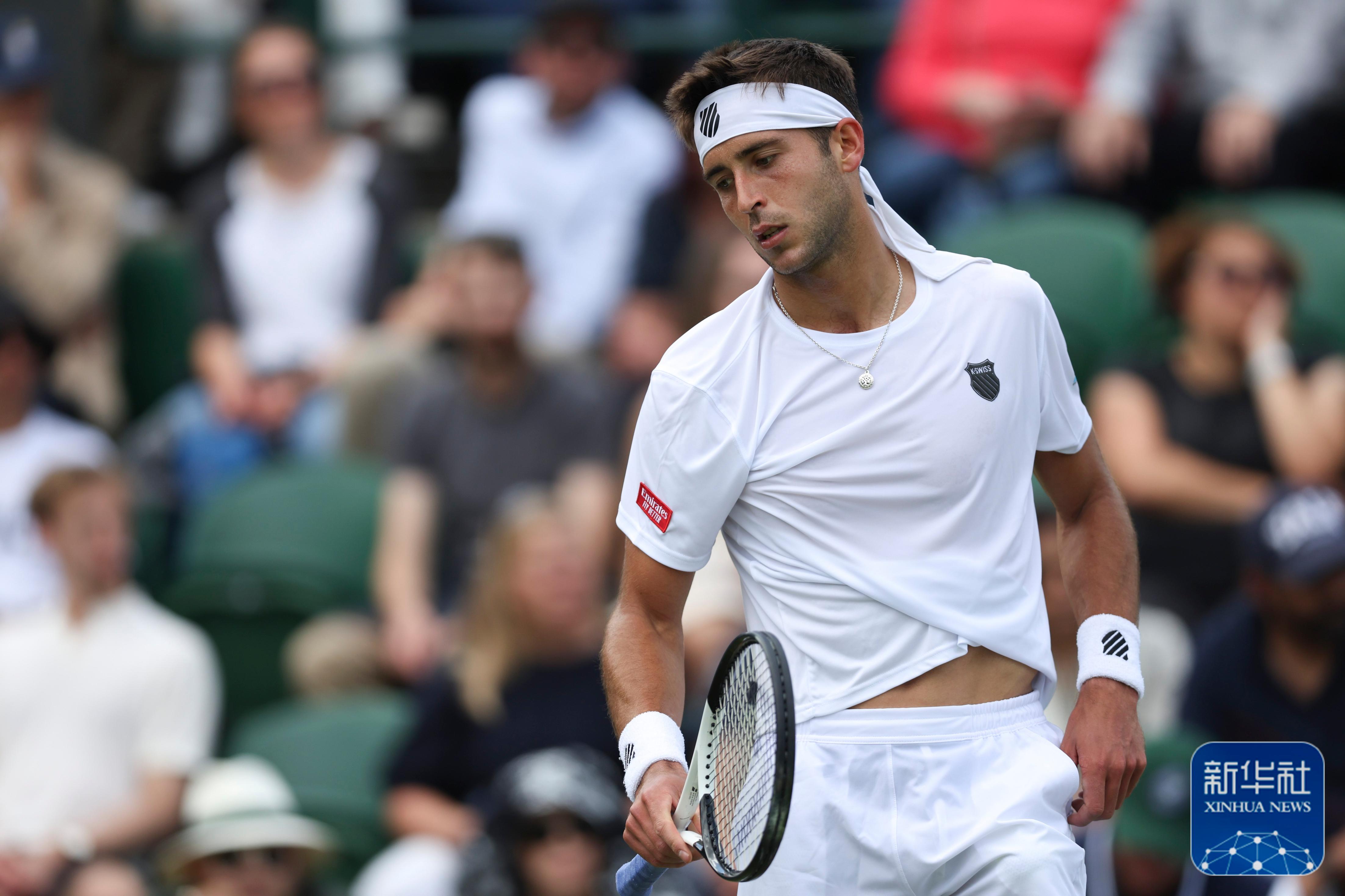 世界网球队绝地反击英国网球队，瓦林卡绝境逆转