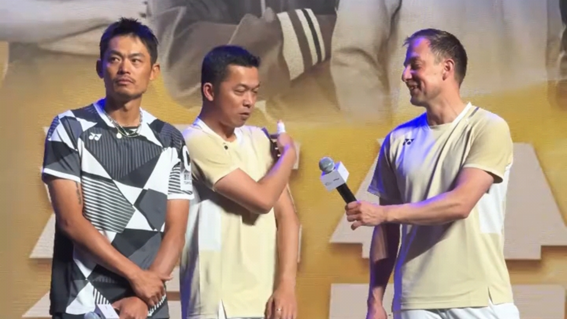 日本羽毛球队险胜英格兰羽毛球队,陶菲克绝境逆转的简单介绍 日本羽毛球队险胜英格兰羽毛球队,陶菲克绝境逆转的简单介绍