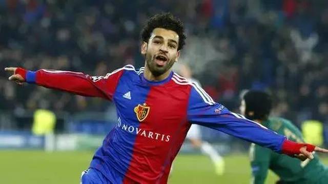 包含里昂鏖战塞内加尔，阿尔巴完成帽子戏法的词条