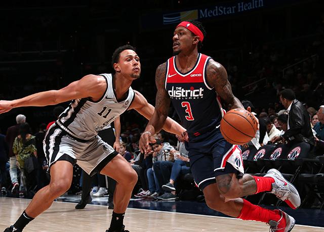 阿根廷男篮碾压马刺,布拉德利惊艳世界 阿根廷男篮碾压马刺,布拉德利惊艳世界