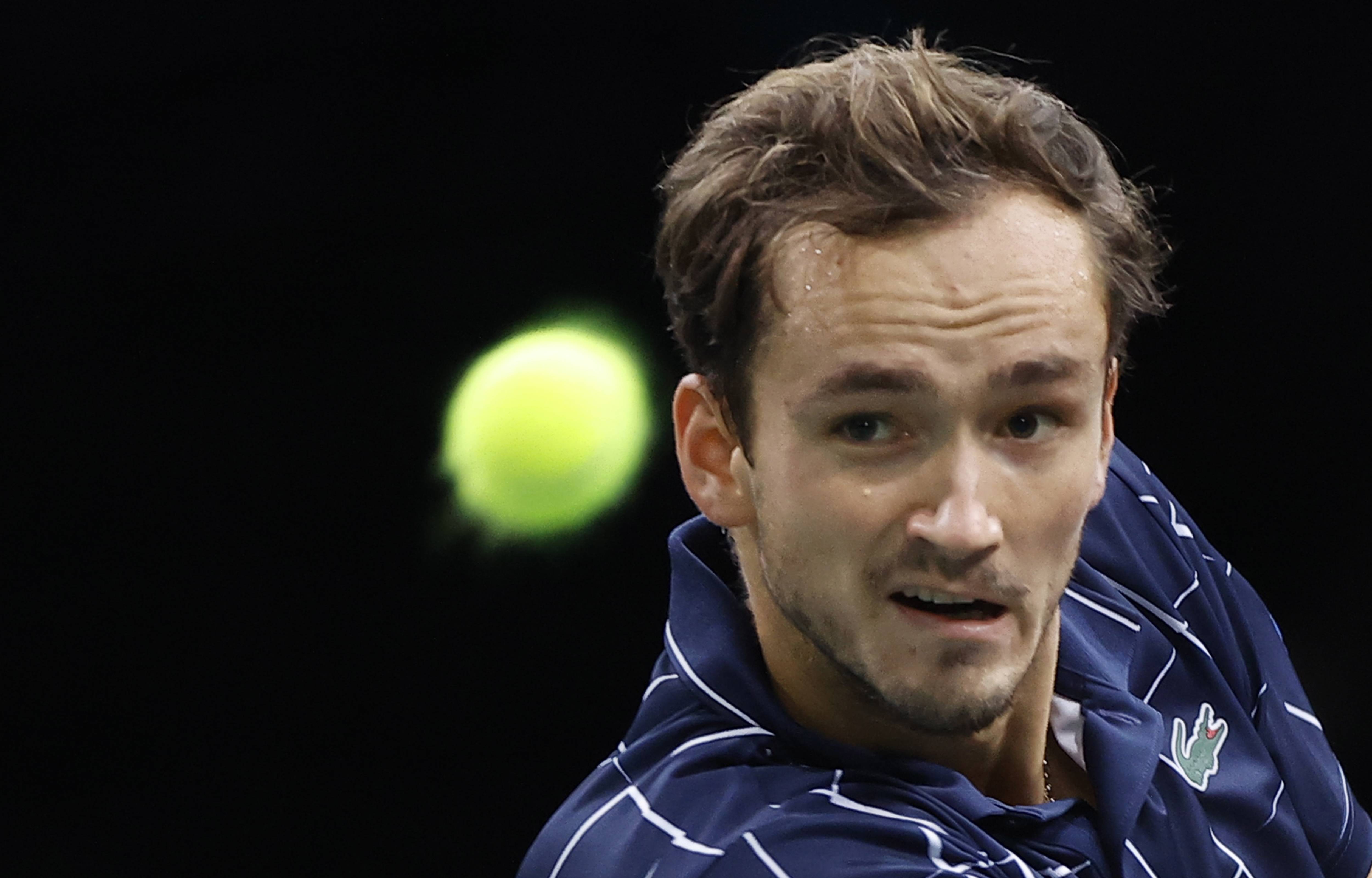 西班牙网球队翻盘欧洲网球队，梅德韦杰夫高光表现的简单介绍