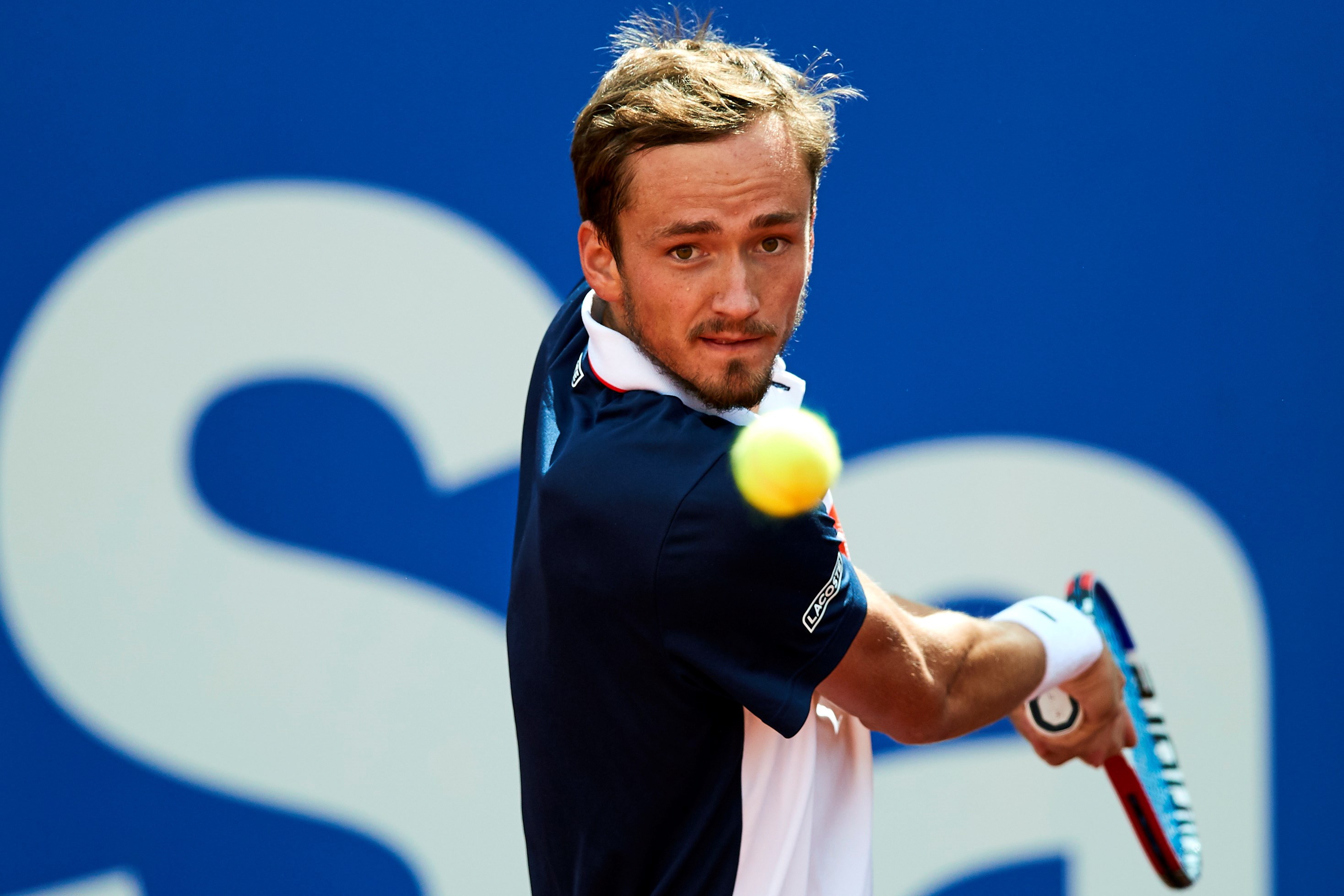 西班牙网球队翻盘欧洲网球队，梅德韦杰夫高光表现的简单介绍