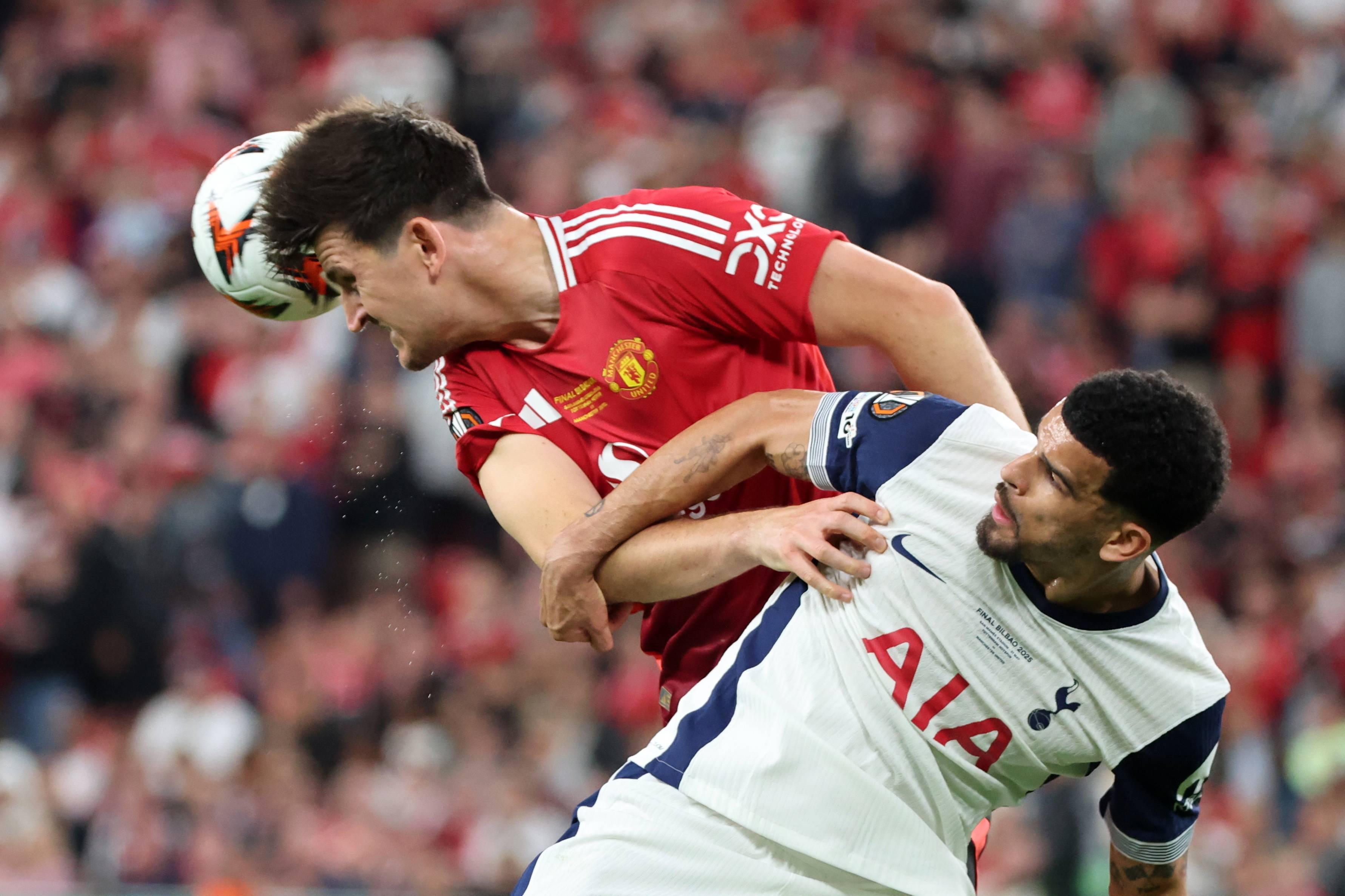 关于皇马热刺同台较量，球迷翘首期待的信息