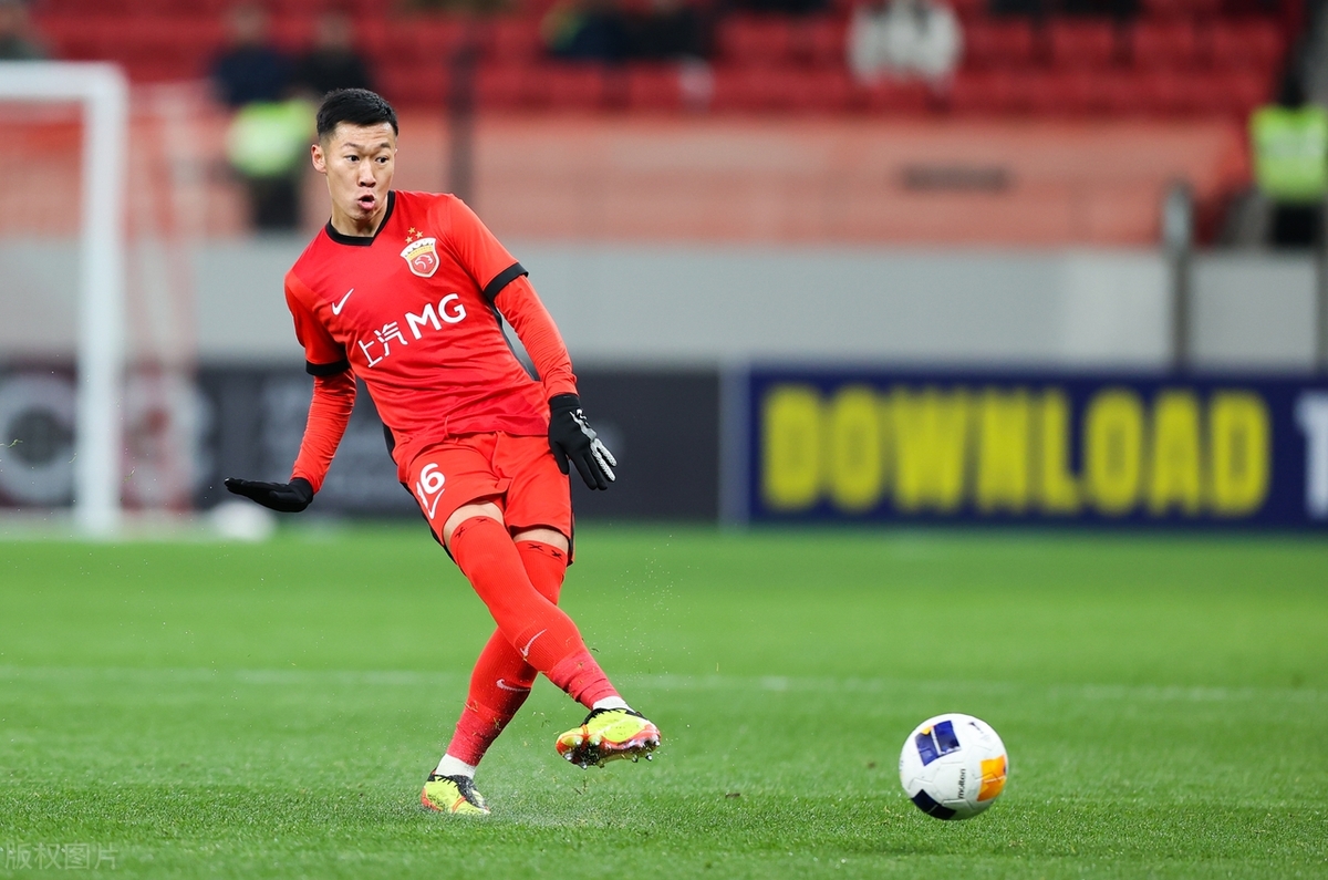 球队状态低迷，主帅振奋士气备战紧急调整的简单介绍