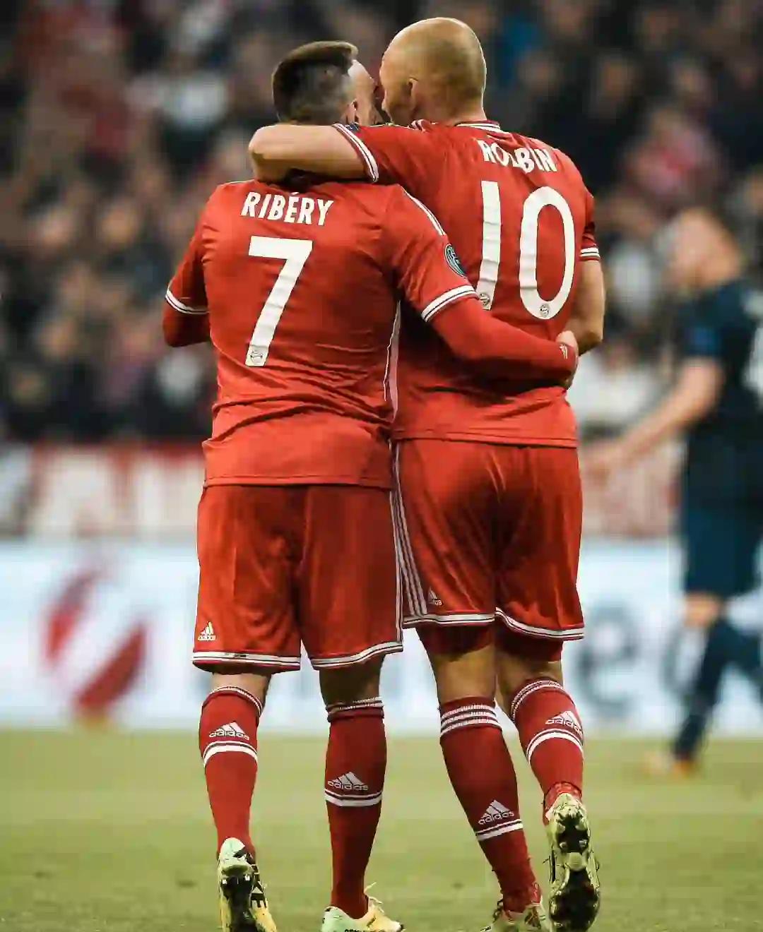 包含曼联客场不敌拜仁，无缘欧冠半决赛的词条