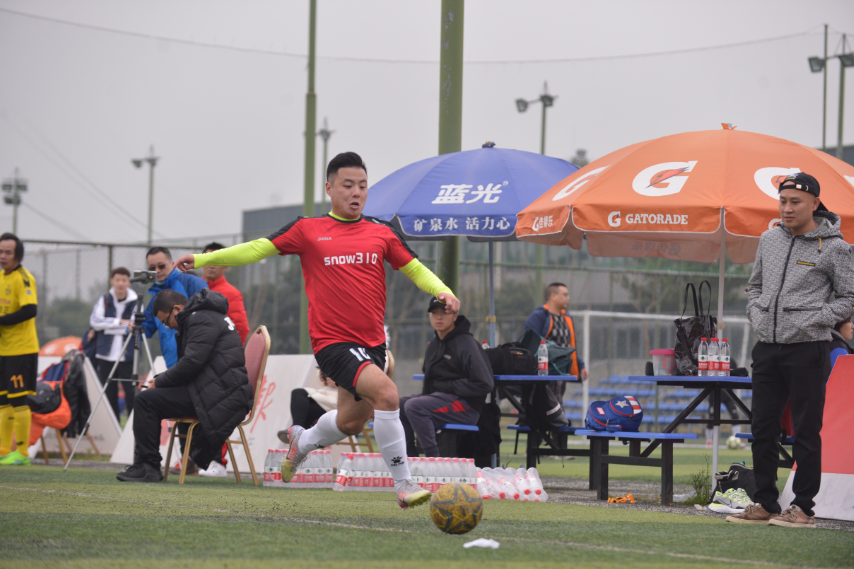 一路向前!球队晋级阶段性胜利 一路向前!球队晋级阶段性胜利