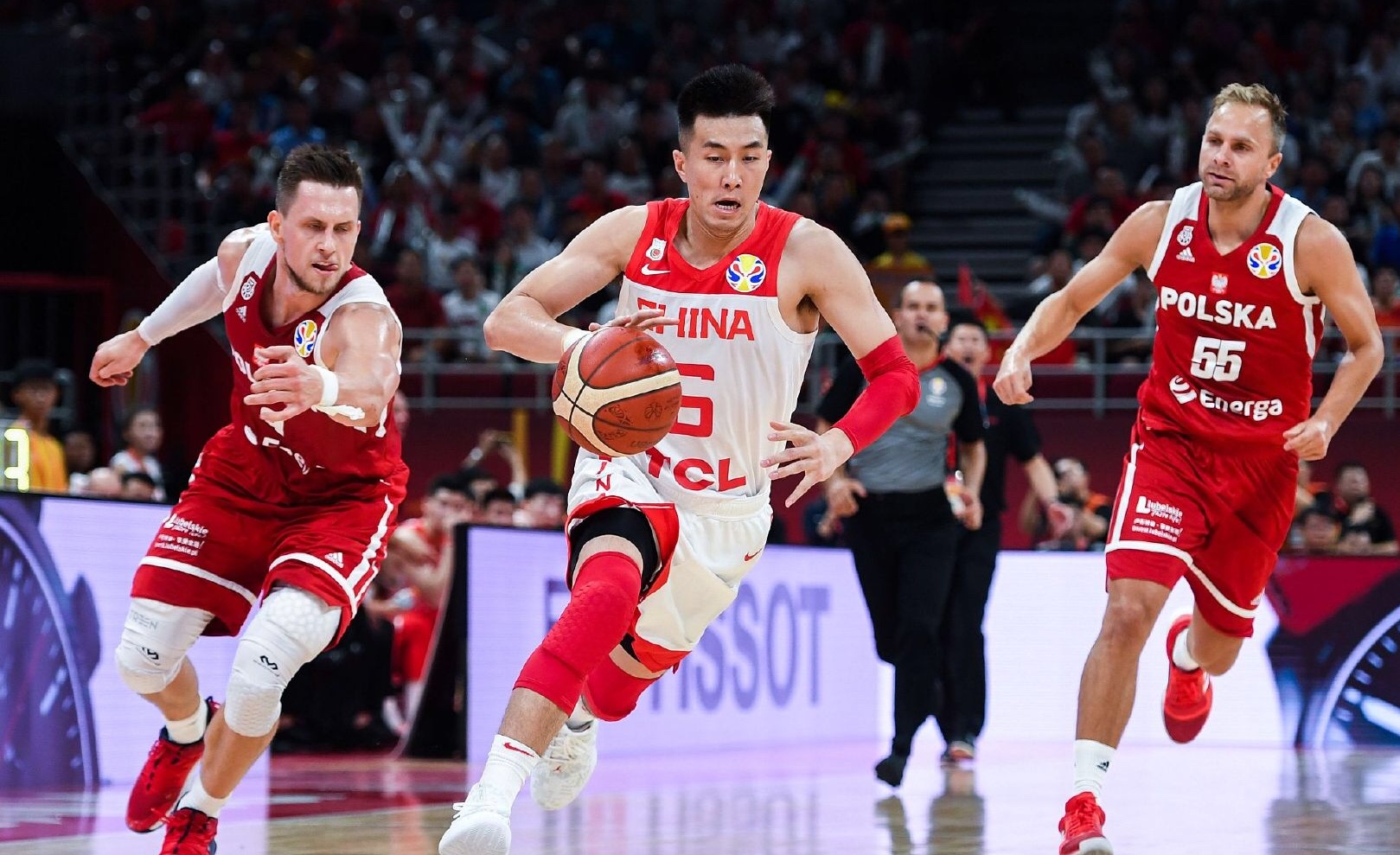 包含波兰队完胜日本队，王皓状态火热的词条