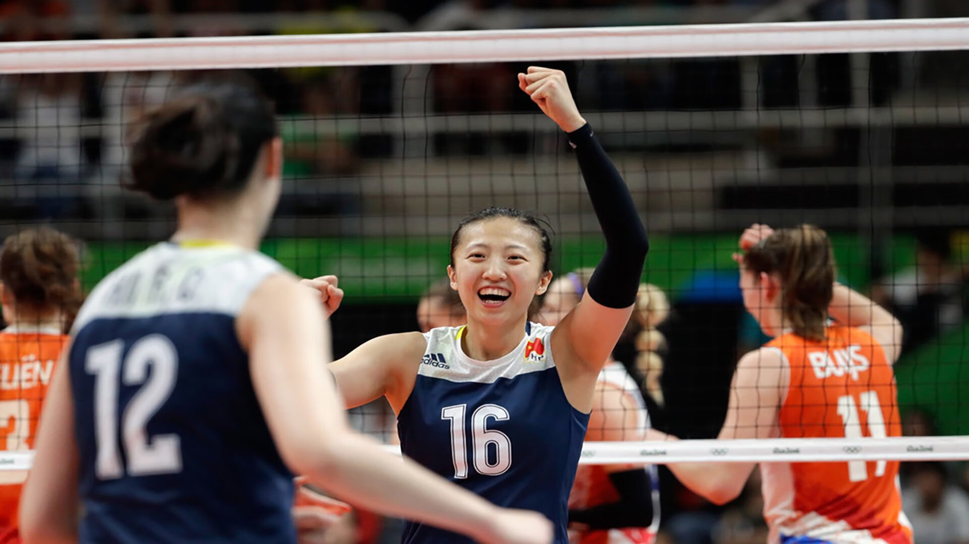 逆转巴塞罗那的黄昏,泰国队改写世界杯历史,C罗以中场铁腕统治头名之战